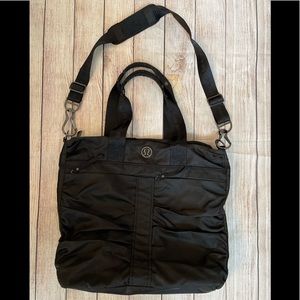Lululemon Fast in Flight Bag